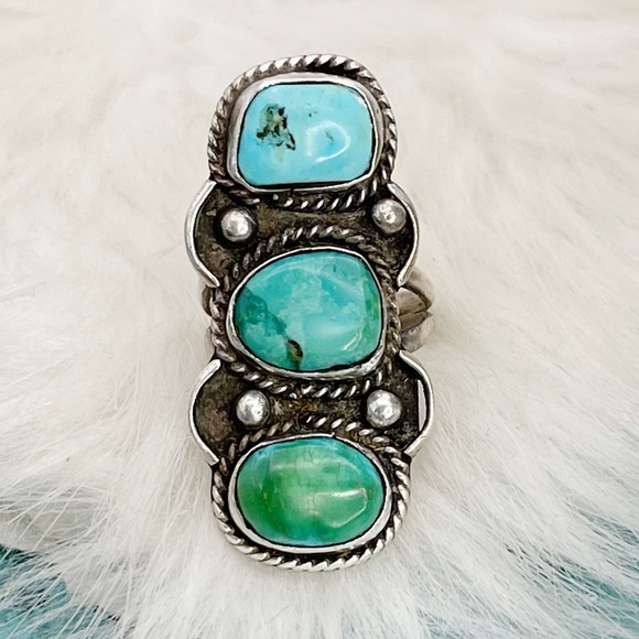 925 Three Stone Turquoise Signed Sterling Silver Native American Ring Size 5 - Picture 2 of 11